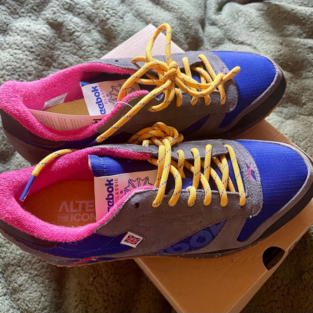 Brand New Reebok Unisex Sneakers M 8.5